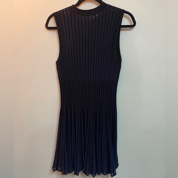 Theory Navy Textured Mini Dress Size Medium - Picture 6 of 12